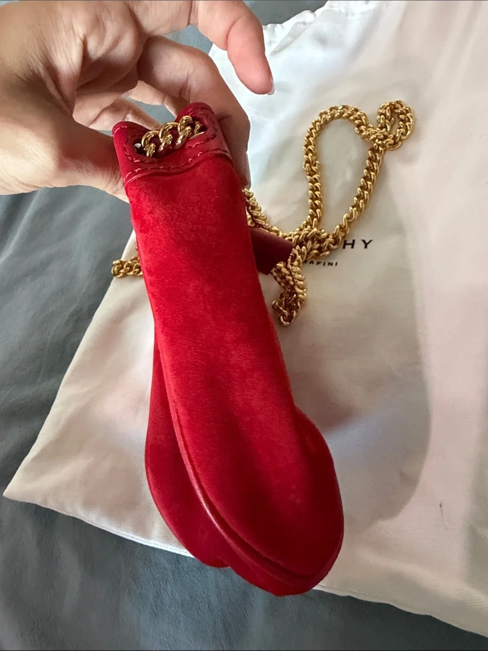 Philosophy di Lorenzo Serafini Red Suede Mini Bucket Bag w Gold Chain / Wristlet